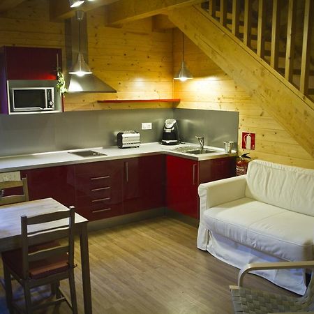 Apartamentos El Bosquet Sant Cugat del Valles Bilik gambar