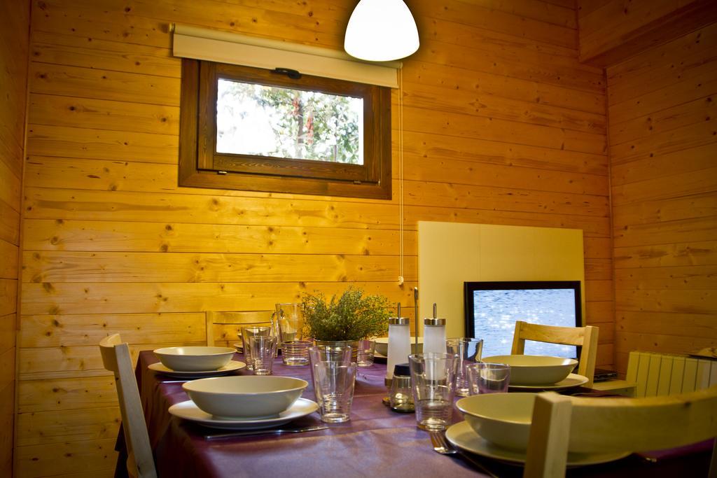 Apartamentos El Bosquet Sant Cugat del Valles Bilik gambar