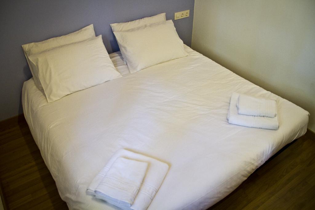 Apartamentos El Bosquet Sant Cugat del Valles Luaran gambar