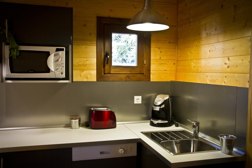 Apartamentos El Bosquet Sant Cugat del Valles Bilik gambar
