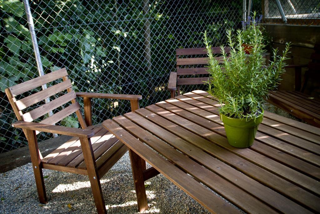 Apartamentos El Bosquet Sant Cugat del Valles Bilik gambar