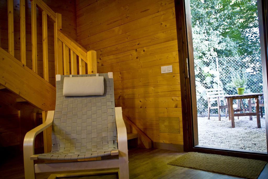 Apartamentos El Bosquet Sant Cugat del Valles Bilik gambar