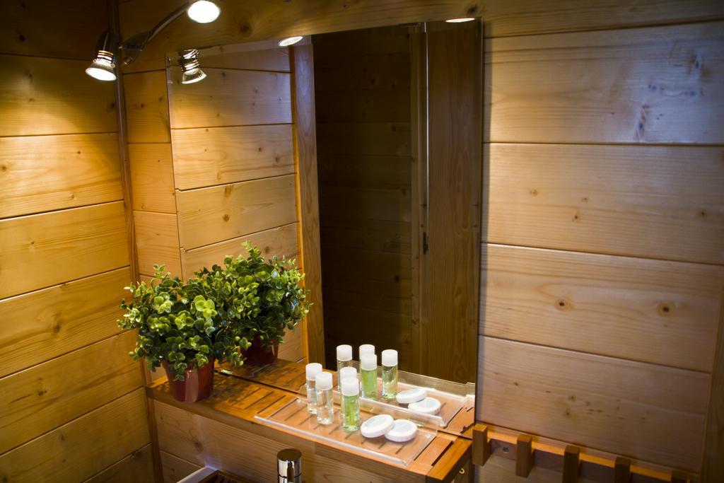 Apartamentos El Bosquet Sant Cugat del Valles Luaran gambar