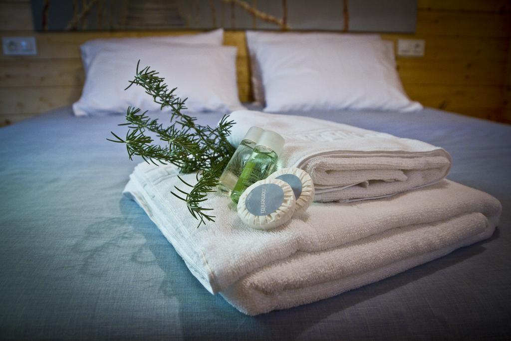 Apartamentos El Bosquet Sant Cugat del Valles Bilik gambar
